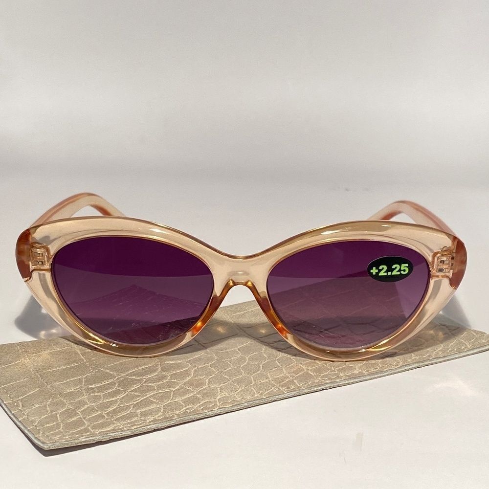 Reading Sunglasses 2.25 Clear Gold Sweetheart Frames Dark Lenses NWT